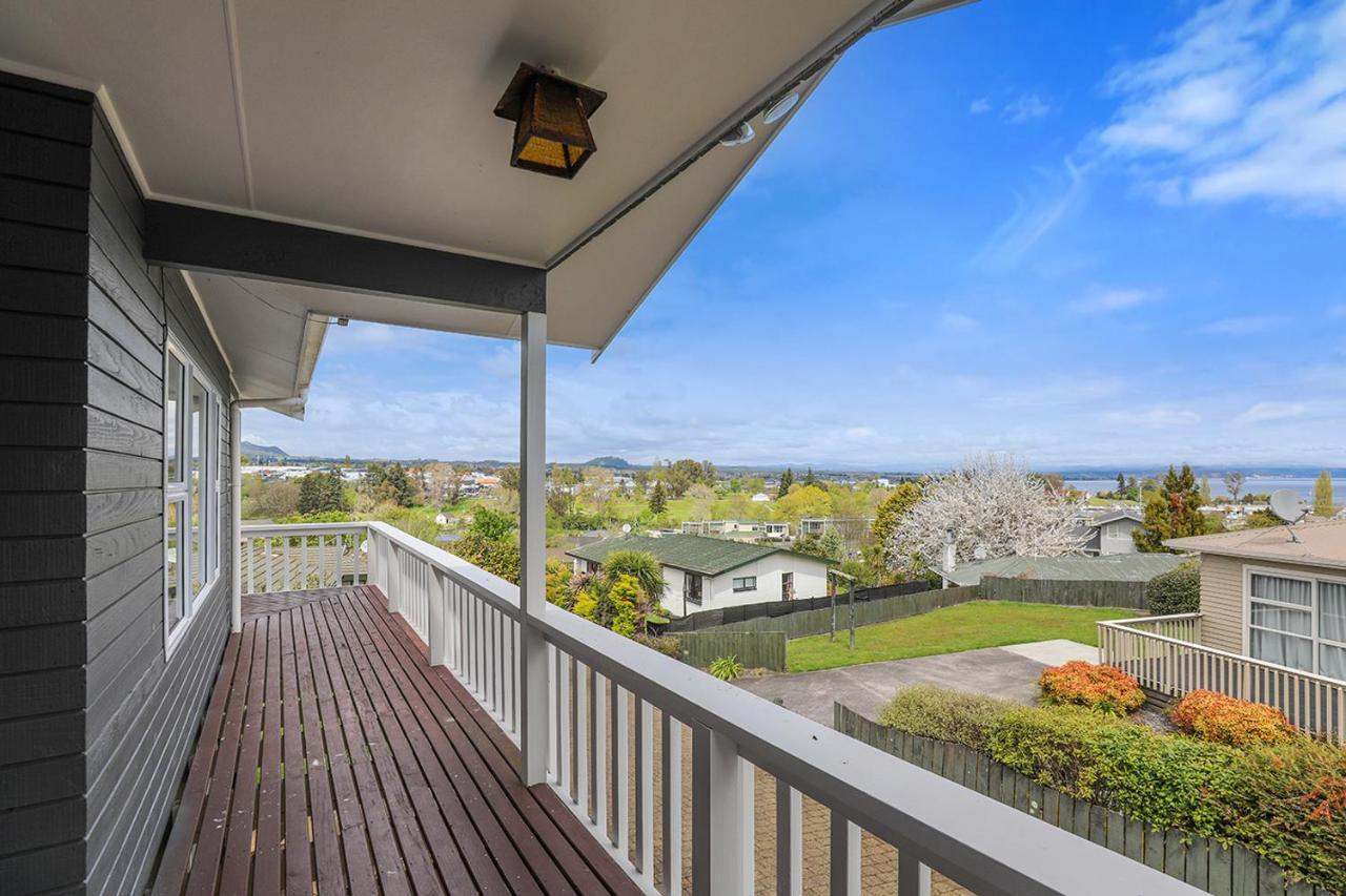 Villa Woodward House Lac Taupo Extérieur photo